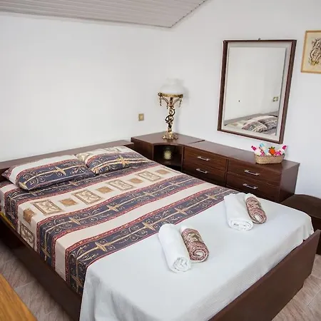 Apartamento Pleiades #2 Vrasná